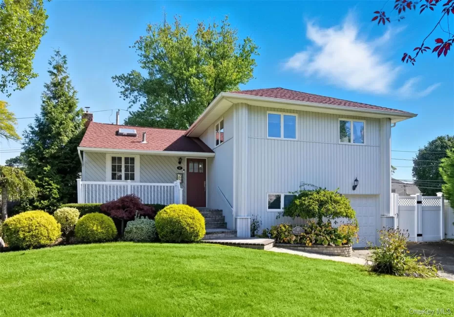 17 Willben Lane, Oyster Bay, NY, 3 Bedrooms Bedrooms, 8 Rooms Rooms,2 BathroomsBathrooms,Residential,For Rent,Willben,0,1029484 17 Willben Lane, Oyster Bay, NY, 3 Bedrooms Bedrooms, 8 Rooms Rooms,2 BathroomsBathrooms,Residential,For Rent,Willben,0,1029484