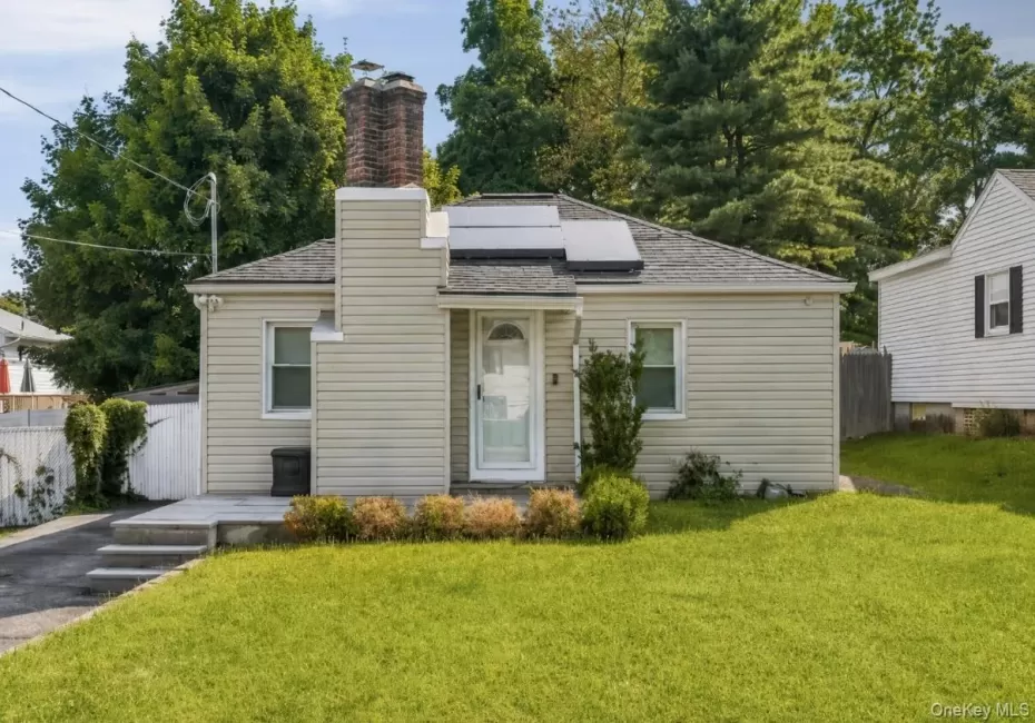17 State Street, Middletown, NY, 2 Bedrooms Bedrooms, 6 Rooms Rooms,1 BathroomBathrooms,Residential,For Rent,State,0,1027980 17 State Street, Middletown, NY, 2 Bedrooms Bedrooms, 6 Rooms Rooms,1 BathroomBathrooms,Residential,For Rent,State,0,1027980