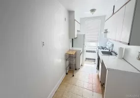 61-41 Saunders Street, New York, NY, 3 Rooms Rooms,1 BathroomBathrooms,Residential,For Rent,Saunders,0,1030156 61-41 Saunders Street, New York, NY, 3 Rooms Rooms,1 BathroomBathrooms,Residential,For Rent,Saunders,0,1030156