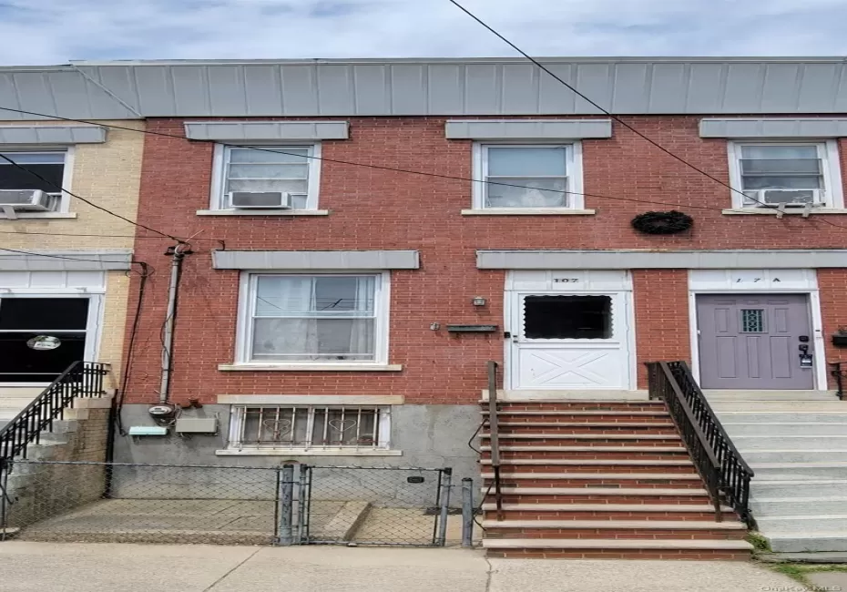 107 Morningside Avenue, Yonkers, NY, 3 Bedrooms Bedrooms, 6 Rooms Rooms,1 BathroomBathrooms,Residential,For Rent,Morningside,0,1027538 107 Morningside Avenue, Yonkers, NY, 3 Bedrooms Bedrooms, 6 Rooms Rooms,1 BathroomBathrooms,Residential,For Rent,Morningside,0,1027538