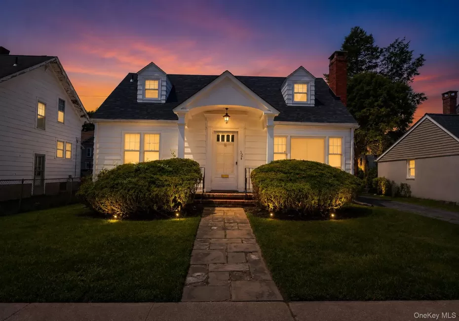 52 Fountain Place, Poughkeepsie, NY, 3 Bedrooms Bedrooms, 6 Rooms Rooms,1 BathroomBathrooms,Residential Lease,For Rent,Fountain,0,1029757 52 Fountain Place, Poughkeepsie, NY, 3 Bedrooms Bedrooms, 6 Rooms Rooms,1 BathroomBathrooms,Residential Lease,For Rent,Fountain,0,1029757