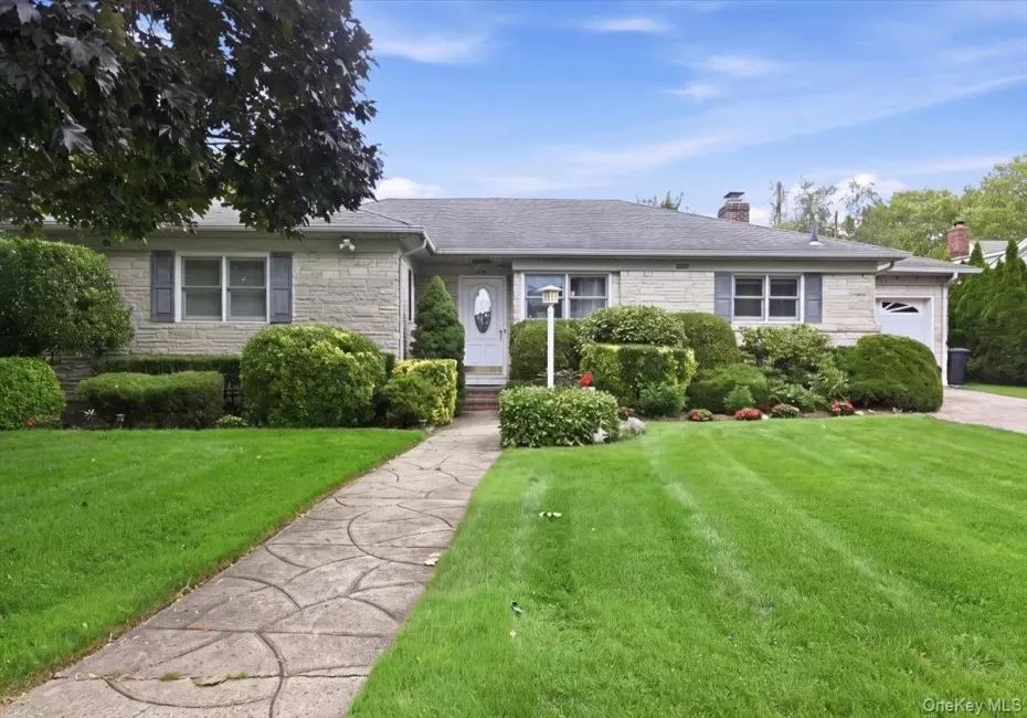 31 Yale Street, Hempstead, NY, 3 Bedrooms Bedrooms, 7 Rooms Rooms,2 BathroomsBathrooms,Residential,For Rent,Yale,0,1029703 31 Yale Street, Hempstead, NY, 3 Bedrooms Bedrooms, 7 Rooms Rooms,2 BathroomsBathrooms,Residential,For Rent,Yale,0,1029703