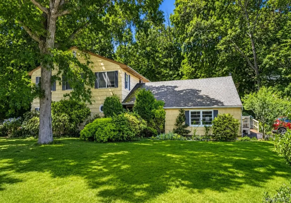 14 Tall Tree Lane, Brookhaven, NY, 9 Bedrooms Bedrooms, 13 Rooms Rooms,3 BathroomsBathrooms,Residential,For Rent,Tall Tree,0,1030164 14 Tall Tree Lane, Brookhaven, NY, 9 Bedrooms Bedrooms, 13 Rooms Rooms,3 BathroomsBathrooms,Residential,For Rent,Tall Tree,0,1030164
