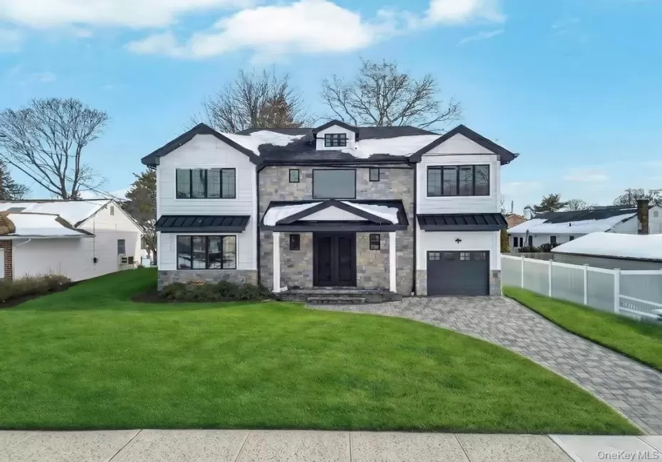 351 Concord Avenue, Hempstead, NY, 5 Bedrooms Bedrooms, 8 Rooms Rooms,4 BathroomsBathrooms,Residential,For Rent,Concord,0,960956 351 Concord Avenue, Hempstead, NY, 5 Bedrooms Bedrooms, 8 Rooms Rooms,4 BathroomsBathrooms,Residential,For Rent,Concord,0,960956