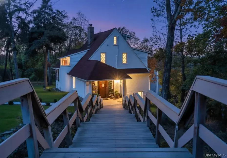 11 Buena Vista Road, Brookhaven, NY, 4 Bedrooms Bedrooms, 10 Rooms Rooms,2 BathroomsBathrooms,Residential,For Rent,Buena Vista,0,1026739 11 Buena Vista Road, Brookhaven, NY, 4 Bedrooms Bedrooms, 10 Rooms Rooms,2 BathroomsBathrooms,Residential,For Rent,Buena Vista,0,1026739