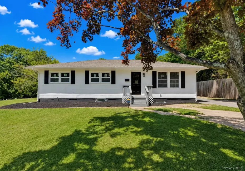 3 Park Avenue, Brookhaven, NY, 3 Bedrooms Bedrooms, 6 Rooms Rooms,3 BathroomsBathrooms,Residential,For Rent,Park,0,1029737 3 Park Avenue, Brookhaven, NY, 3 Bedrooms Bedrooms, 6 Rooms Rooms,3 BathroomsBathrooms,Residential,For Rent,Park,0,1029737