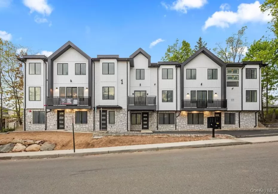 1 Homestead, Ramapo, NY, 3 Bedrooms Bedrooms, 5 Rooms Rooms,2 BathroomsBathrooms,Residential,For Rent,Homestead,0,1021228 1 Homestead, Ramapo, NY, 3 Bedrooms Bedrooms, 5 Rooms Rooms,2 BathroomsBathrooms,Residential,For Rent,Homestead,0,1021228