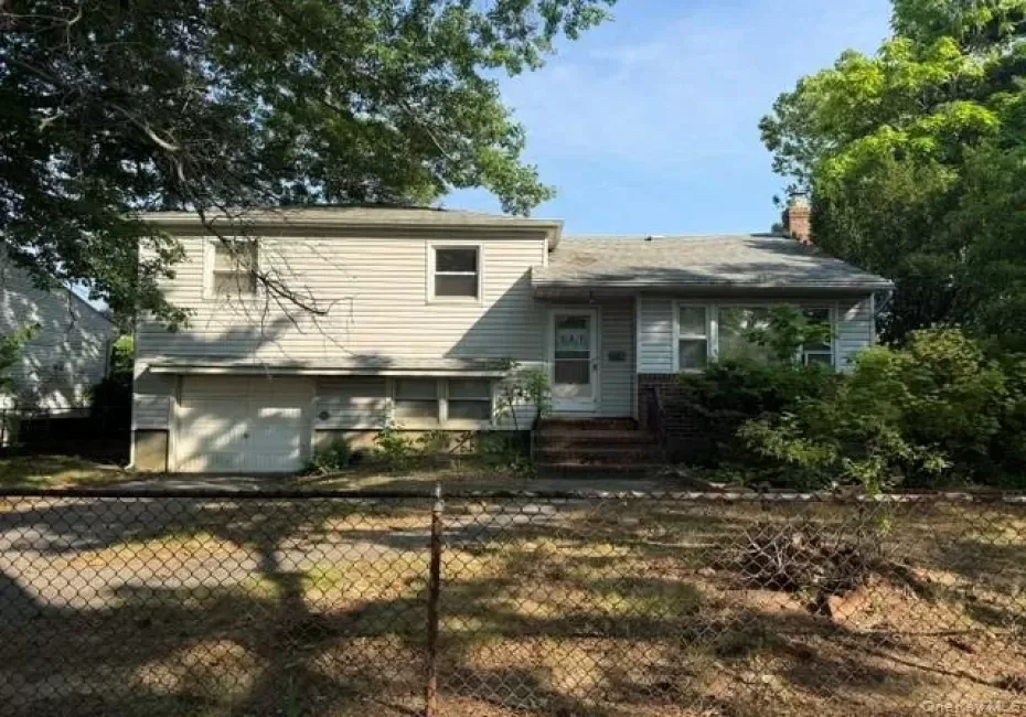 187 Thomas Powell Boulevard, Oyster Bay, NY, 3 Bedrooms Bedrooms, 7 Rooms Rooms,1 BathroomBathrooms,Residential,For Rent,Thomas Powell,0,1028165 187 Thomas Powell Boulevard, Oyster Bay, NY, 3 Bedrooms Bedrooms, 7 Rooms Rooms,1 BathroomBathrooms,Residential,For Rent,Thomas Powell,0,1028165