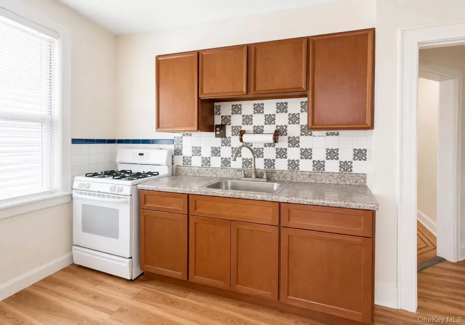 6442 Catalpa Avenue, New York, NY, 2 Bedrooms Bedrooms, 5 Rooms Rooms,1 BathroomBathrooms,Residential Lease,For Rent,Catalpa,0,1030244 6442 Catalpa Avenue, New York, NY, 2 Bedrooms Bedrooms, 5 Rooms Rooms,1 BathroomBathrooms,Residential Lease,For Rent,Catalpa,0,1030244