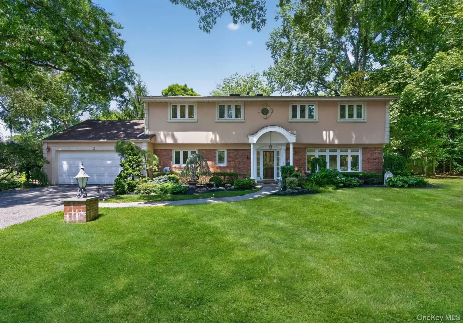 4 Waring Drive, North Hempstead, NY, 4 Bedrooms Bedrooms, 8 Rooms Rooms,3 BathroomsBathrooms,Residential,For Rent,Waring,0,1028393 4 Waring Drive, North Hempstead, NY, 4 Bedrooms Bedrooms, 8 Rooms Rooms,3 BathroomsBathrooms,Residential,For Rent,Waring,0,1028393