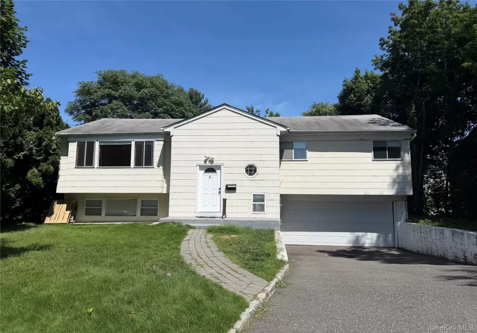 5 elm Street, North Hempstead, NY, 4 Bedrooms Bedrooms, 9 Rooms Rooms,3 BathroomsBathrooms,Residential Lease,For Rent,elm,0,1030381 5 elm Street, North Hempstead, NY, 4 Bedrooms Bedrooms, 9 Rooms Rooms,3 BathroomsBathrooms,Residential Lease,For Rent,elm,0,1030381