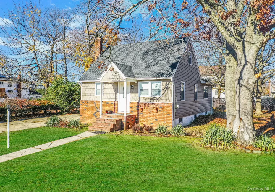 1316 6th Street, West Babylon, NY, 4 Bedrooms Bedrooms, 8 Rooms Rooms,2 BathroomsBathrooms,Residential,For Rent,6th,0,1030399 1316 6th Street, West Babylon, NY, 4 Bedrooms Bedrooms, 8 Rooms Rooms,2 BathroomsBathrooms,Residential,For Rent,6th,0,1030399