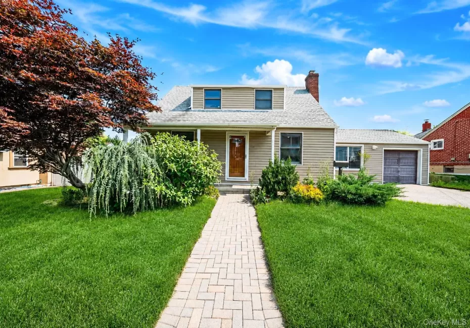 12 Nelson Street, Hempstead, NY, 3 Bedrooms Bedrooms, 7 Rooms Rooms,2 BathroomsBathrooms,Residential,For Rent,Nelson,0,1030396 12 Nelson Street, Hempstead, NY, 3 Bedrooms Bedrooms, 7 Rooms Rooms,2 BathroomsBathrooms,Residential,For Rent,Nelson,0,1030396