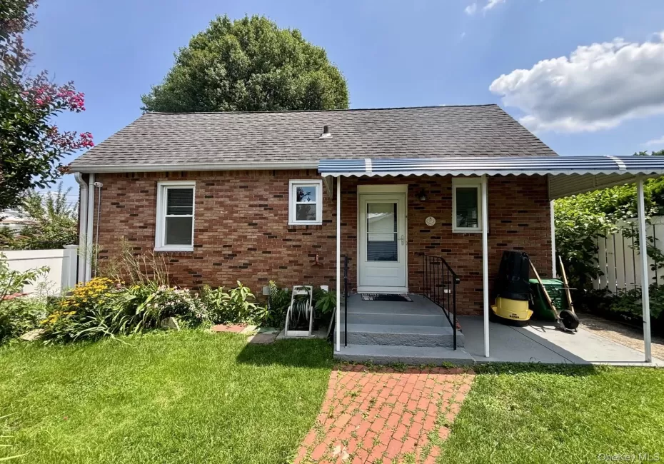 42 Bella Vista Avenue, Oyster Bay, NY, 1 Bedroom Bedrooms, 4 Rooms Rooms,1 BathroomBathrooms,Residential Lease,For Rent,Bella Vista,0,1030392 42 Bella Vista Avenue, Oyster Bay, NY, 1 Bedroom Bedrooms, 4 Rooms Rooms,1 BathroomBathrooms,Residential Lease,For Rent,Bella Vista,0,1030392