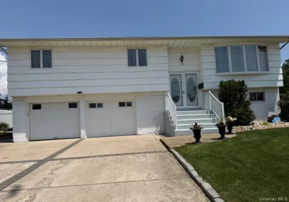 276 Lewis Avenue, Babylon, NY, 5 Bedrooms Bedrooms, 10 Rooms Rooms,2 BathroomsBathrooms,Residential,For Rent,Lewis,0,1029546 276 Lewis Avenue, Babylon, NY, 5 Bedrooms Bedrooms, 10 Rooms Rooms,2 BathroomsBathrooms,Residential,For Rent,Lewis,0,1029546
