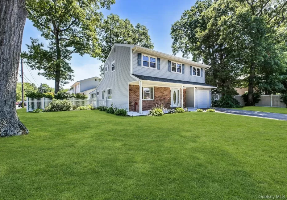 258 Lafayette Road, West Babylon, NY, 4 Bedrooms Bedrooms, 10 Rooms Rooms,2 BathroomsBathrooms,Residential,For Rent,Lafayette,0,1029206 258 Lafayette Road, West Babylon, NY, 4 Bedrooms Bedrooms, 10 Rooms Rooms,2 BathroomsBathrooms,Residential,For Rent,Lafayette,0,1029206