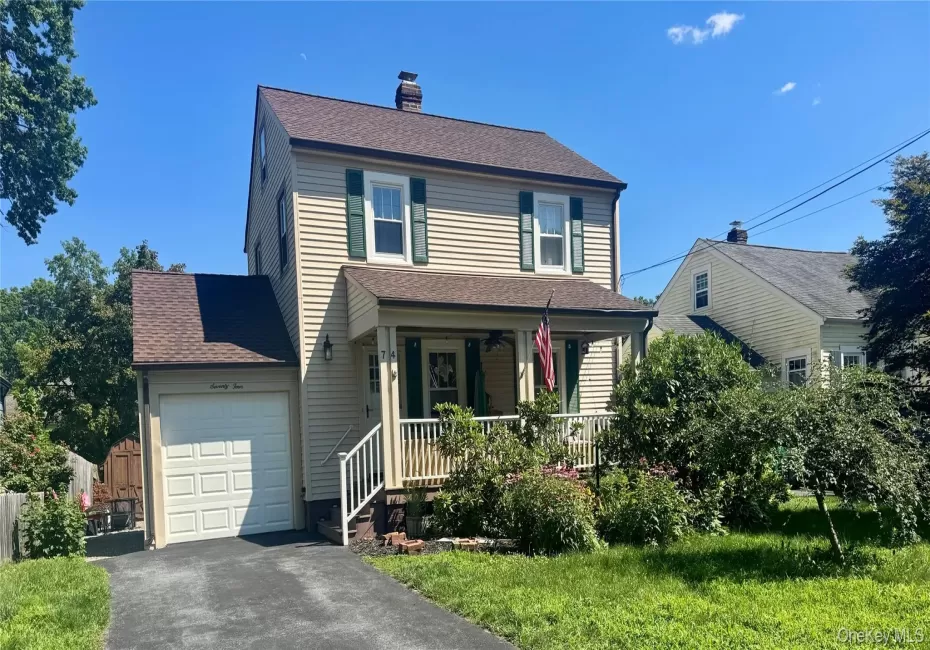 74 Elm Street, Beacon, NY, 2 Bedrooms Bedrooms, 6 Rooms Rooms,1 BathroomBathrooms,Residential Lease,For Rent,Elm,0,1029209 74 Elm Street, Beacon, NY, 2 Bedrooms Bedrooms, 6 Rooms Rooms,1 BathroomBathrooms,Residential Lease,For Rent,Elm,0,1029209