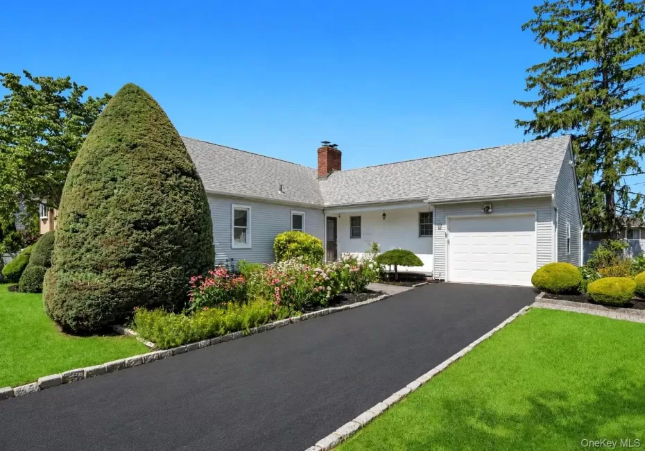 7 Albers Lane, Oyster Bay, NY, 3 Bedrooms Bedrooms, 6 Rooms Rooms,2 BathroomsBathrooms,Residential,For Rent,Albers,0,1014270 7 Albers Lane, Oyster Bay, NY, 3 Bedrooms Bedrooms, 6 Rooms Rooms,2 BathroomsBathrooms,Residential,For Rent,Albers,0,1014270