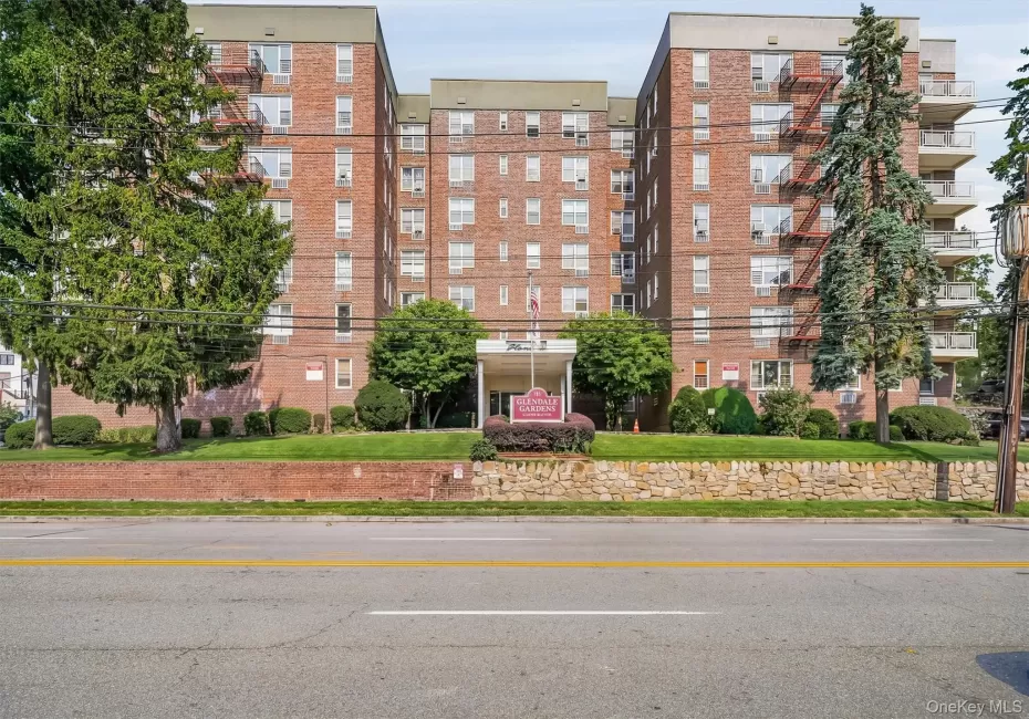 125 Bronx River Road, Yonkers, NY, 2 Bedrooms Bedrooms, 5 Rooms Rooms,1 BathroomBathrooms,Residential,For Rent,Bronx River,0,1026319 125 Bronx River Road, Yonkers, NY, 2 Bedrooms Bedrooms, 5 Rooms Rooms,1 BathroomBathrooms,Residential,For Rent,Bronx River,0,1026319