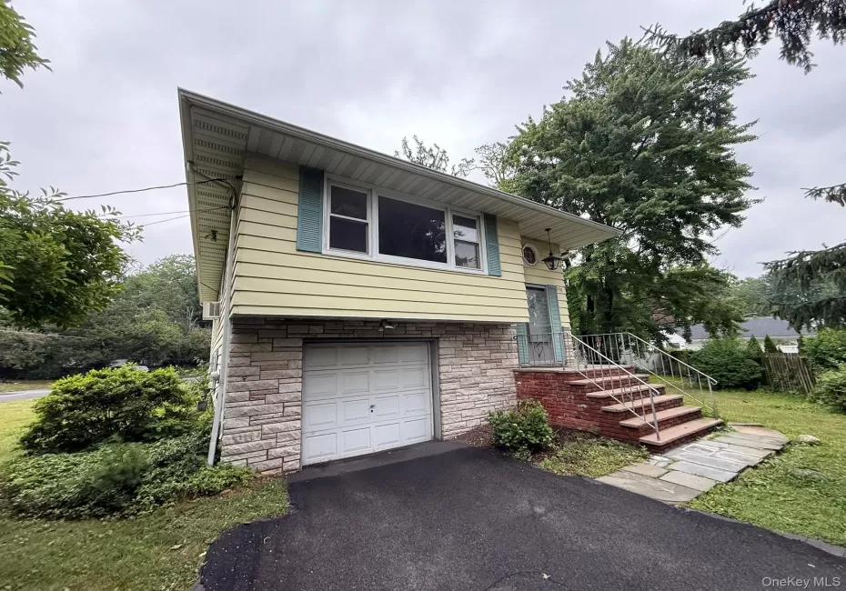 198 Cardean Place, Orangetown, NY, 4 Bedrooms Bedrooms, 9 Rooms Rooms,2 BathroomsBathrooms,Residential,For Rent,Cardean,0,1030516 198 Cardean Place, Orangetown, NY, 4 Bedrooms Bedrooms, 9 Rooms Rooms,2 BathroomsBathrooms,Residential,For Rent,Cardean,0,1030516