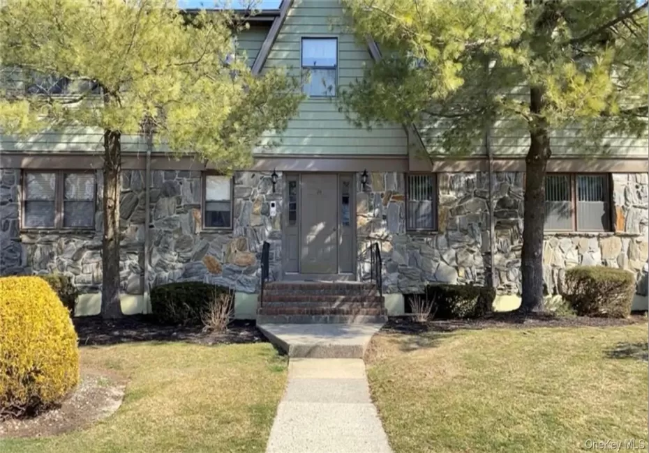 24 Milford Lane, Ramapo, NY, 2 Bedrooms Bedrooms, 5 Rooms Rooms,1 BathroomBathrooms,Residential Lease,For Rent,Milford,0,1030464 24 Milford Lane, Ramapo, NY, 2 Bedrooms Bedrooms, 5 Rooms Rooms,1 BathroomBathrooms,Residential Lease,For Rent,Milford,0,1030464