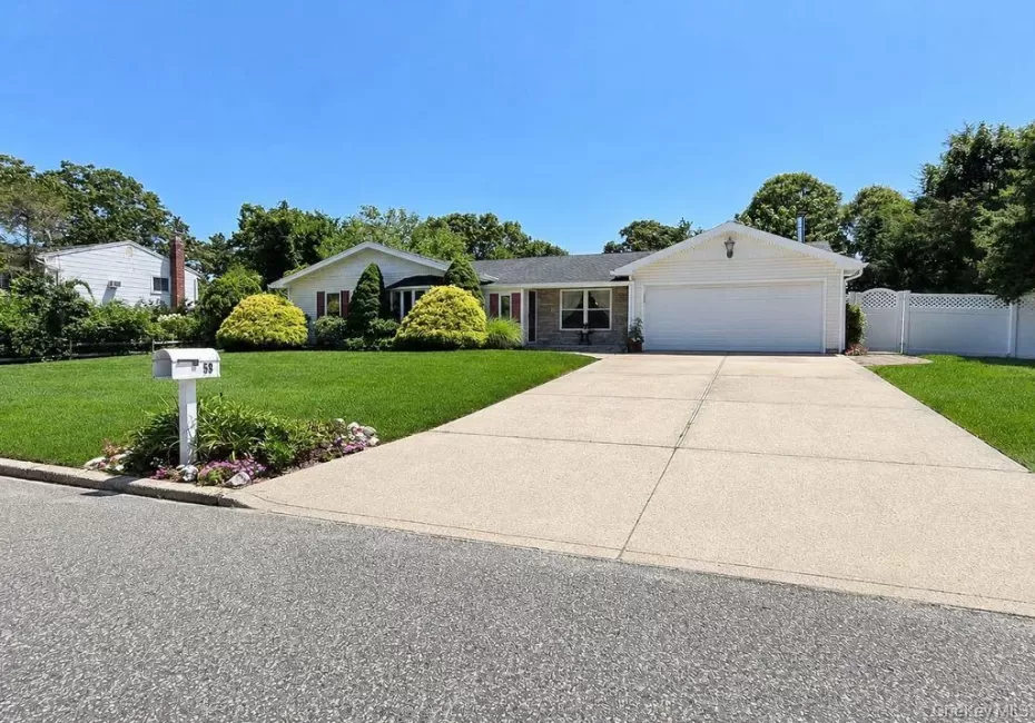 53 Orleans Green, Brookhaven, NY, 3 Bedrooms Bedrooms, 8 Rooms Rooms,2 BathroomsBathrooms,Residential,For Rent,Orleans,0,1030640 53 Orleans Green, Brookhaven, NY, 3 Bedrooms Bedrooms, 8 Rooms Rooms,2 BathroomsBathrooms,Residential,For Rent,Orleans,0,1030640