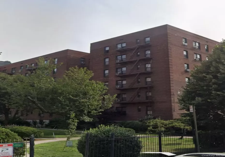 View of apartment building / complex View of apartment building / complex