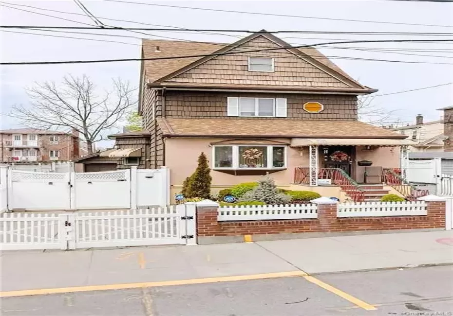 134-37 58th Road, New York, NY, 4 Bedrooms Bedrooms, 11 Rooms Rooms,2 BathroomsBathrooms,Residential,For Rent,58th,0,1030704 134-37 58th Road, New York, NY, 4 Bedrooms Bedrooms, 11 Rooms Rooms,2 BathroomsBathrooms,Residential,For Rent,58th,0,1030704