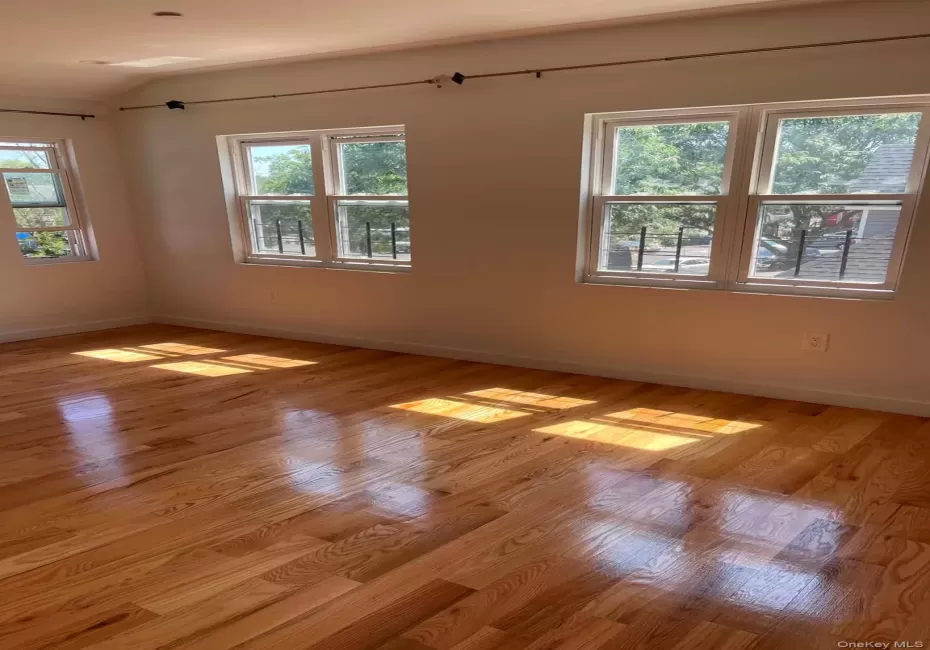 10816 Pinegrove Street, New York, NY, 3 Bedrooms Bedrooms, 4 Rooms Rooms,2 BathroomsBathrooms,Residential Lease,For Rent,Pinegrove,0,1030730 10816 Pinegrove Street, New York, NY, 3 Bedrooms Bedrooms, 4 Rooms Rooms,2 BathroomsBathrooms,Residential Lease,For Rent,Pinegrove,0,1030730