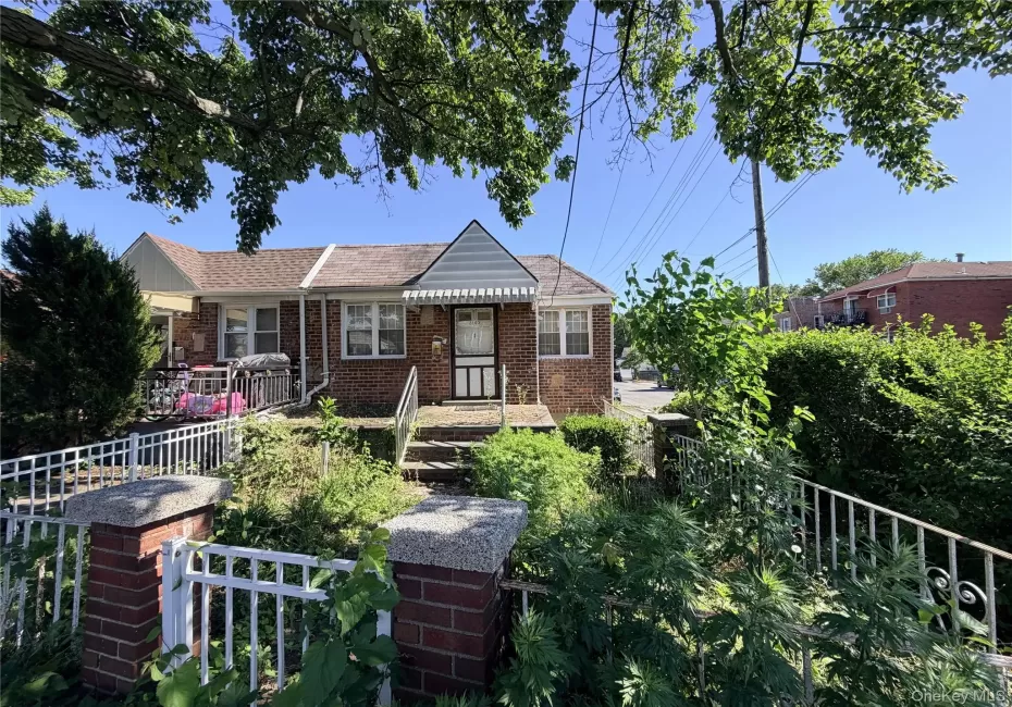 3140 Waterbury Avenue, New York, NY, 3 Bedrooms Bedrooms, 8 Rooms Rooms,2 BathroomsBathrooms,Residential,For Rent,Waterbury,0,1017683 3140 Waterbury Avenue, New York, NY, 3 Bedrooms Bedrooms, 8 Rooms Rooms,2 BathroomsBathrooms,Residential,For Rent,Waterbury,0,1017683