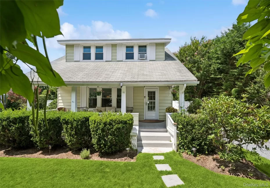 15 Bay Avenue, Southampton, NY, 3 Bedrooms Bedrooms, 7 Rooms Rooms,2 BathroomsBathrooms,Residential,For Rent,Bay,0,1029520 15 Bay Avenue, Southampton, NY, 3 Bedrooms Bedrooms, 7 Rooms Rooms,2 BathroomsBathrooms,Residential,For Rent,Bay,0,1029520