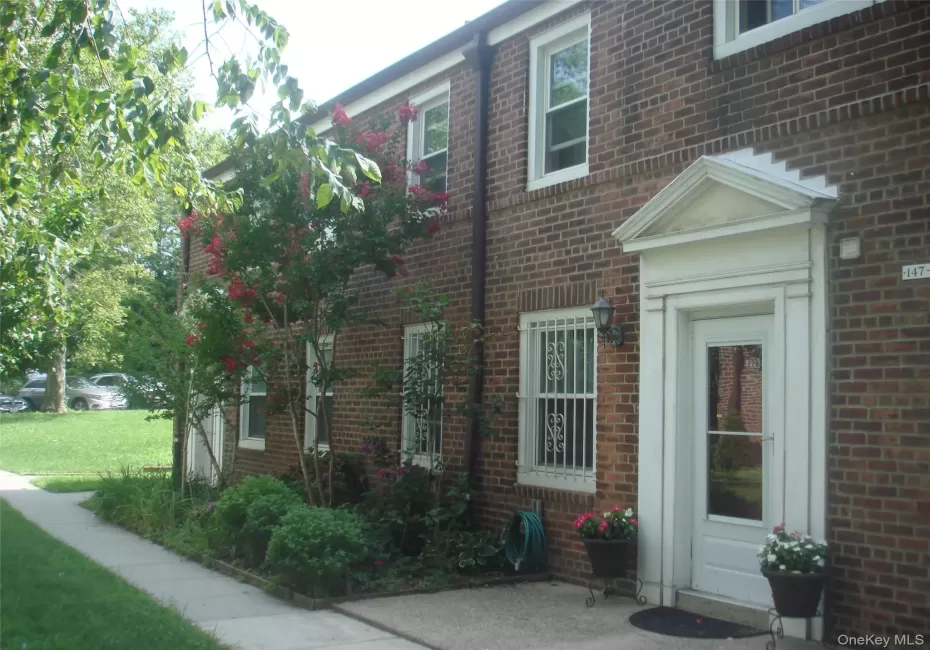 147-47 Charter Road, New York, NY, 2 Bedrooms Bedrooms, 10 Rooms Rooms,1 BathroomBathrooms,Residential,For Rent,Charter,0,1030761 147-47 Charter Road, New York, NY, 2 Bedrooms Bedrooms, 10 Rooms Rooms,1 BathroomBathrooms,Residential,For Rent,Charter,0,1030761