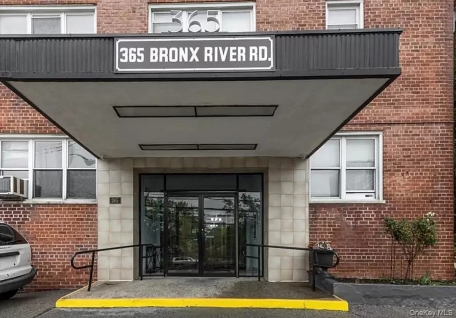 365 Bronx River Road, Yonkers, NY, 2 Bedrooms Bedrooms, 6 Rooms Rooms,2 BathroomsBathrooms,Residential,For Rent,Bronx River,0,1030772 365 Bronx River Road, Yonkers, NY, 2 Bedrooms Bedrooms, 6 Rooms Rooms,2 BathroomsBathrooms,Residential,For Rent,Bronx River,0,1030772