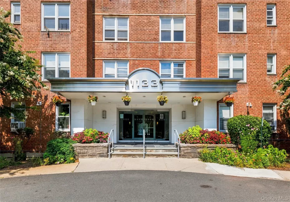 Welcome to 1133 Midland Avenue Welcome to 1133 Midland Avenue