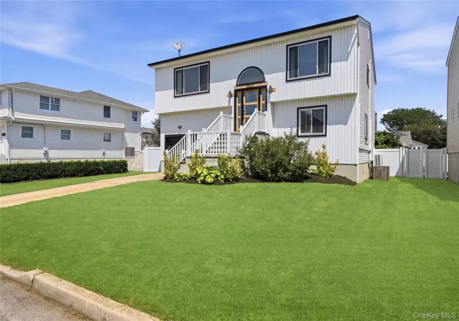 2569 Seminole Avenue, Hempstead, NY, 5 Bedrooms Bedrooms, 9 Rooms Rooms,2 BathroomsBathrooms,Residential,For Rent,Seminole,0,1030372 2569 Seminole Avenue, Hempstead, NY, 5 Bedrooms Bedrooms, 9 Rooms Rooms,2 BathroomsBathrooms,Residential,For Rent,Seminole,0,1030372
