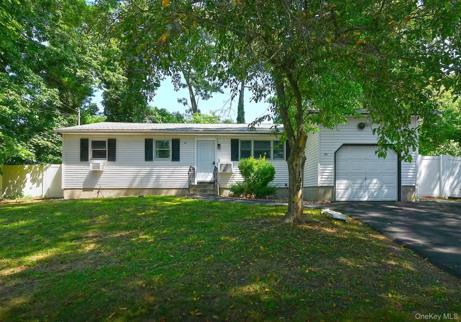 195 Mohawk Street, Islip, NY, 3 Bedrooms Bedrooms, 9 Rooms Rooms,2 BathroomsBathrooms,Residential,For Rent,Mohawk,0,1016010 195 Mohawk Street, Islip, NY, 3 Bedrooms Bedrooms, 9 Rooms Rooms,2 BathroomsBathrooms,Residential,For Rent,Mohawk,0,1016010