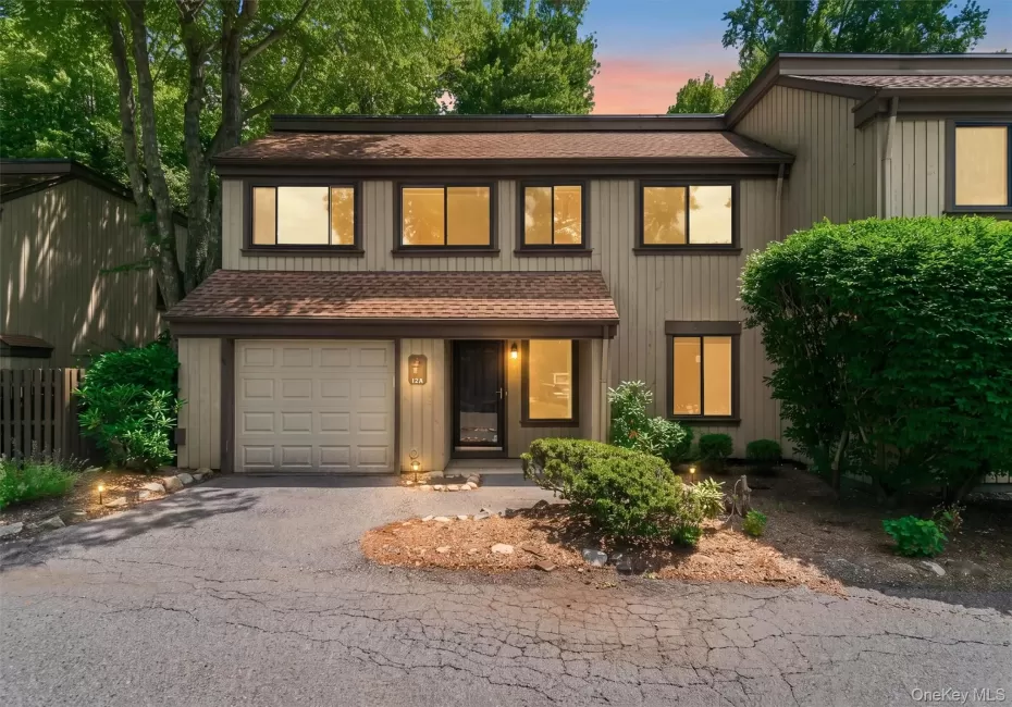 12 Heritage Hills, Somers, NY, 2 Bedrooms Bedrooms, 6 Rooms Rooms,2 BathroomsBathrooms,Residential,For Rent,Heritage,0,1028275 12 Heritage Hills, Somers, NY, 2 Bedrooms Bedrooms, 6 Rooms Rooms,2 BathroomsBathrooms,Residential,For Rent,Heritage,0,1028275