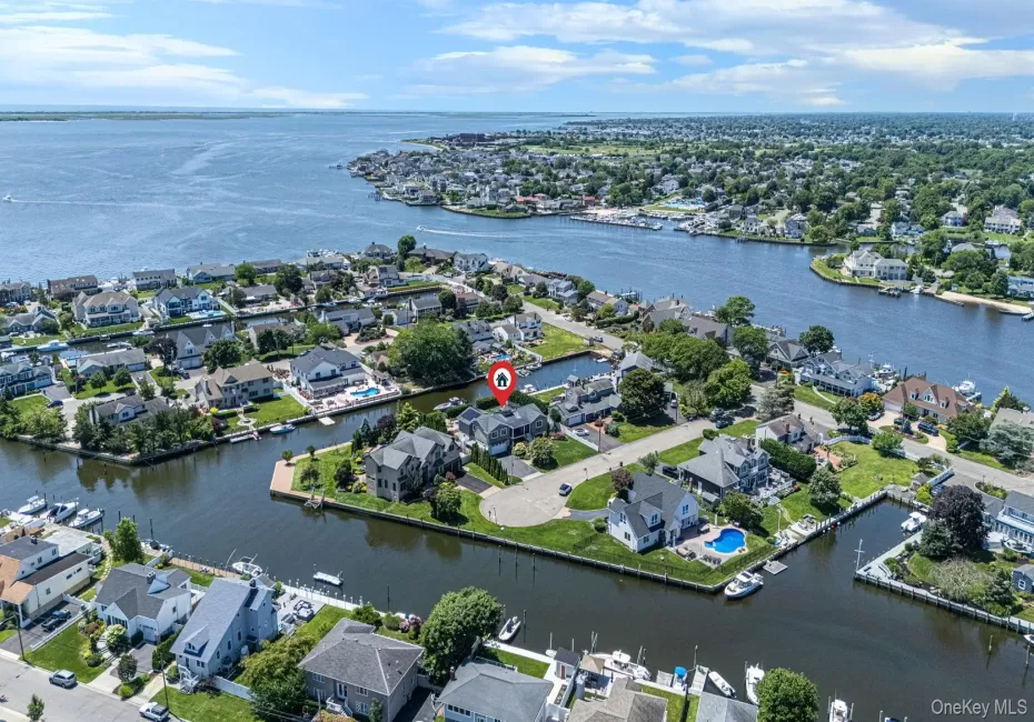 10 Raeburn Court, Babylon, NY, 4 Bedrooms Bedrooms, 9 Rooms Rooms,4 BathroomsBathrooms,Residential,For Rent,Raeburn,0,1031023 10 Raeburn Court, Babylon, NY, 4 Bedrooms Bedrooms, 9 Rooms Rooms,4 BathroomsBathrooms,Residential,For Rent,Raeburn,0,1031023