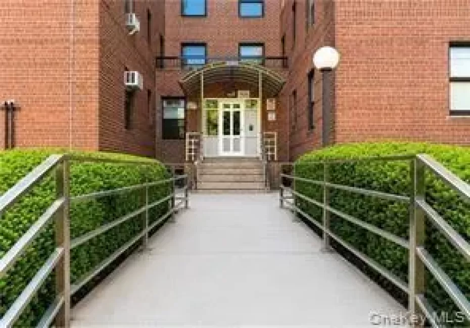 2645 Homecrest Avenue, New York, NY, 2 Bedrooms Bedrooms, 4 Rooms Rooms,1 BathroomBathrooms,Residential,For Rent,Homecrest,0,1031188 2645 Homecrest Avenue, New York, NY, 2 Bedrooms Bedrooms, 4 Rooms Rooms,1 BathroomBathrooms,Residential,For Rent,Homecrest,0,1031188