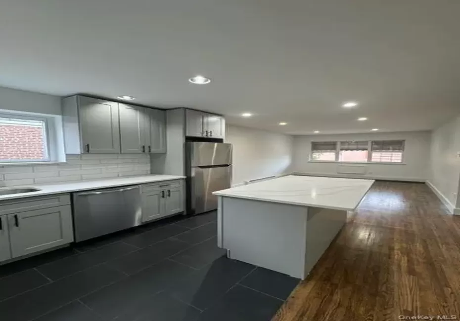 3604 Eastchester Road, New York, NY, 3 Bedrooms Bedrooms, 6 Rooms Rooms,1 BathroomBathrooms,Residential Lease,For Rent,Eastchester,0,1031246 3604 Eastchester Road, New York, NY, 3 Bedrooms Bedrooms, 6 Rooms Rooms,1 BathroomBathrooms,Residential Lease,For Rent,Eastchester,0,1031246