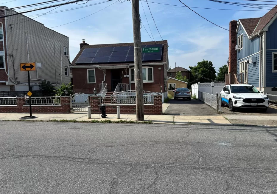3251 Fairmount Ave, New York, NY, 4 Bedrooms Bedrooms, 7 Rooms Rooms,1 BathroomBathrooms,Residential,For Rent,Fairmount Ave,0,1031261 3251 Fairmount Ave, New York, NY, 4 Bedrooms Bedrooms, 7 Rooms Rooms,1 BathroomBathrooms,Residential,For Rent,Fairmount Ave,0,1031261
