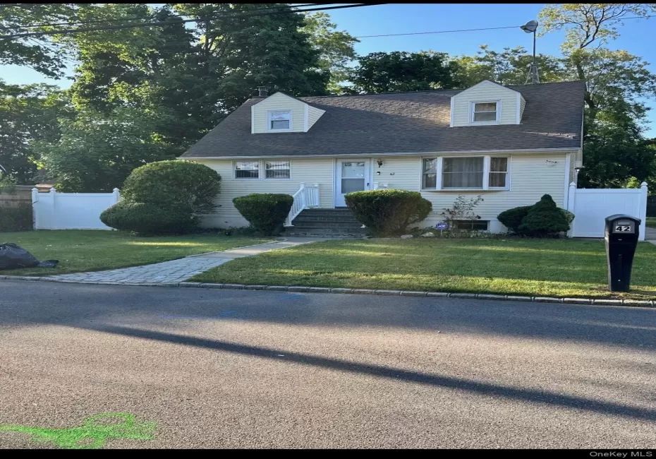 42 Benburb Street, Babylon, NY, 4 Bedrooms Bedrooms, 6 Rooms Rooms,2 BathroomsBathrooms,Residential Lease,For Rent,Benburb,0,1030999 42 Benburb Street, Babylon, NY, 4 Bedrooms Bedrooms, 6 Rooms Rooms,2 BathroomsBathrooms,Residential Lease,For Rent,Benburb,0,1030999