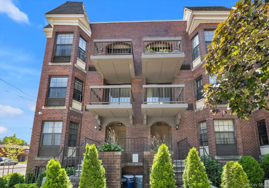 16314 71st Avenue, New York, NY, 3 Bedrooms Bedrooms, 6 Rooms Rooms,2 BathroomsBathrooms,Residential,For Rent,71st,0,1031000 16314 71st Avenue, New York, NY, 3 Bedrooms Bedrooms, 6 Rooms Rooms,2 BathroomsBathrooms,Residential,For Rent,71st,0,1031000