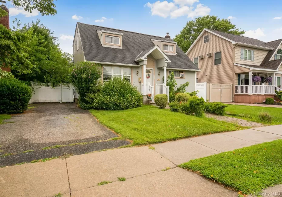 68 Cliff Drive, Oyster Bay, NY, 5 Bedrooms Bedrooms, 10 Rooms Rooms,2 BathroomsBathrooms,Residential,For Rent,Cliff,0,1031181 68 Cliff Drive, Oyster Bay, NY, 5 Bedrooms Bedrooms, 10 Rooms Rooms,2 BathroomsBathrooms,Residential,For Rent,Cliff,0,1031181