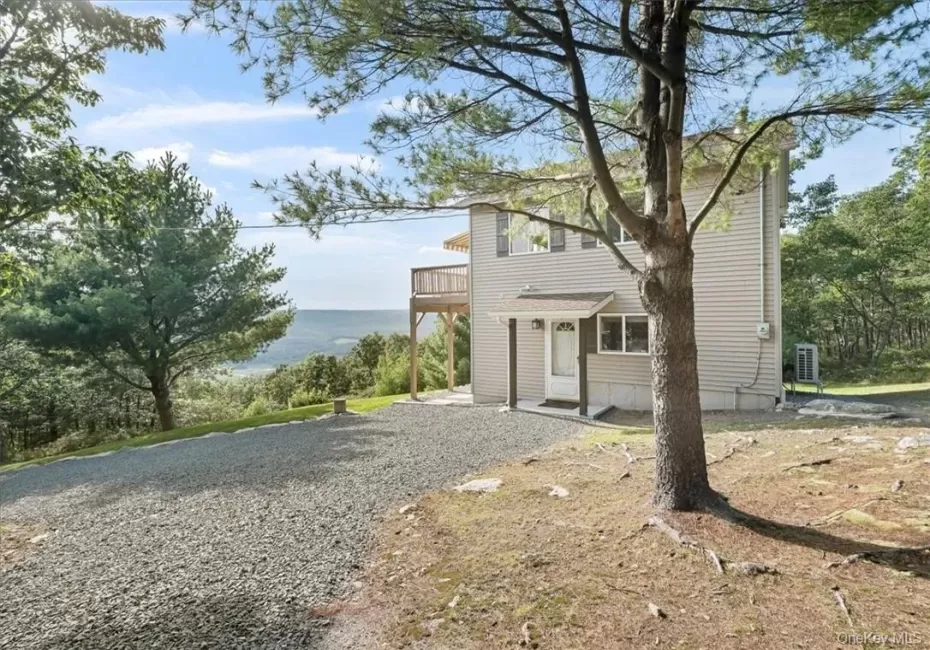 Mountain top HOME. Spectacular VIEWS. IMPECCABLY KEPT Mountain top HOME. Spectacular VIEWS. IMPECCABLY KEPT