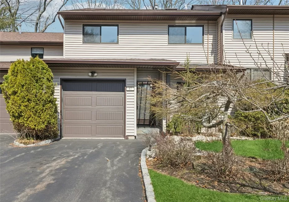 87 Northgate Circle, Huntington, NY, 3 Bedrooms Bedrooms, 6 Rooms Rooms,2 BathroomsBathrooms,Residential Lease,For Rent,Northgate Circle,0,1031308 87 Northgate Circle, Huntington, NY, 3 Bedrooms Bedrooms, 6 Rooms Rooms,2 BathroomsBathrooms,Residential Lease,For Rent,Northgate Circle,0,1031308