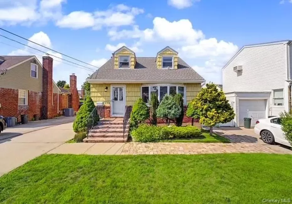 2503 3rd Avenue, Hempstead, NY, 3 Bedrooms Bedrooms, 6 Rooms Rooms,3 BathroomsBathrooms,Residential,For Rent,3rd,0,1031011 2503 3rd Avenue, Hempstead, NY, 3 Bedrooms Bedrooms, 6 Rooms Rooms,3 BathroomsBathrooms,Residential,For Rent,3rd,0,1031011