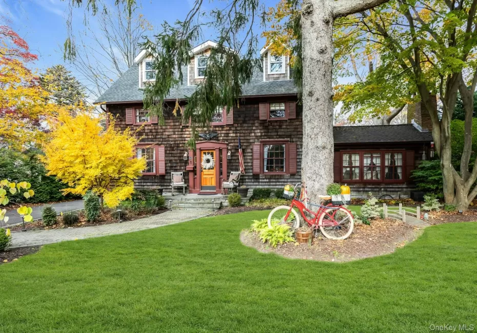 105 Academy Street, Islip, NY, 3 Bedrooms Bedrooms, 11 Rooms Rooms,2 BathroomsBathrooms,Residential Lease,For Rent,Academy,0,1030929 105 Academy Street, Islip, NY, 3 Bedrooms Bedrooms, 11 Rooms Rooms,2 BathroomsBathrooms,Residential Lease,For Rent,Academy,0,1030929