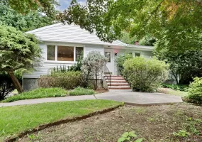160 Pascack Road, Ramapo, NY, 3 Bedrooms Bedrooms, 6 Rooms Rooms,2 BathroomsBathrooms,Residential,For Rent,Pascack,0,1030909 160 Pascack Road, Ramapo, NY, 3 Bedrooms Bedrooms, 6 Rooms Rooms,2 BathroomsBathrooms,Residential,For Rent,Pascack,0,1030909