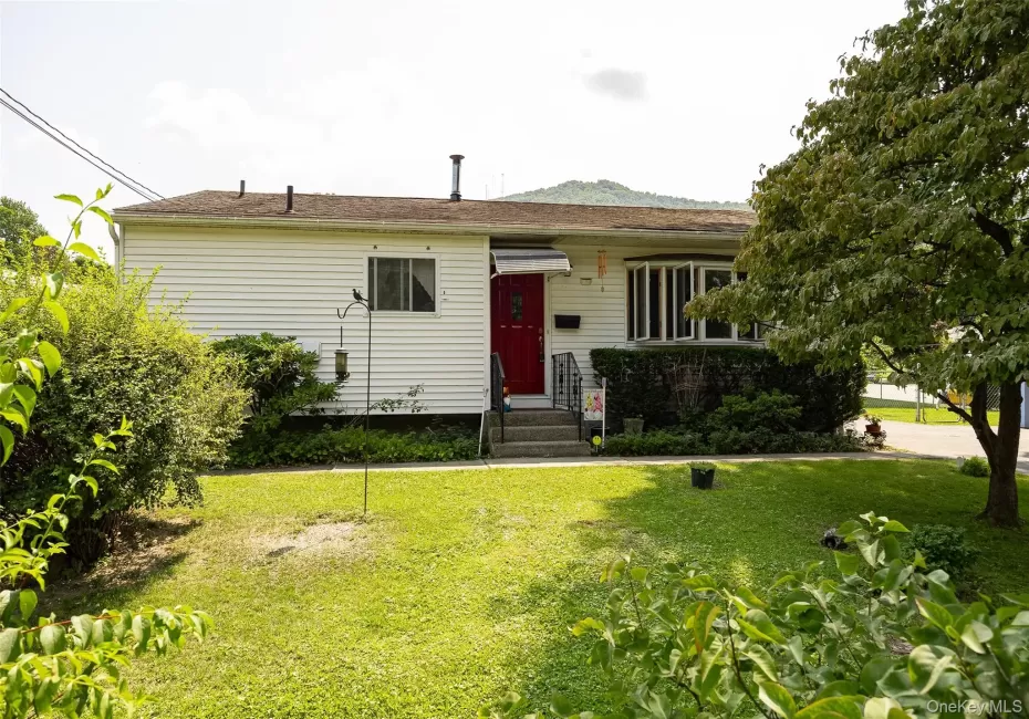 76 Phillips Street, Beacon, NY, 3 Bedrooms Bedrooms, 8 Rooms Rooms,2 BathroomsBathrooms,Residential,For Rent,Phillips,0,1031124 76 Phillips Street, Beacon, NY, 3 Bedrooms Bedrooms, 8 Rooms Rooms,2 BathroomsBathrooms,Residential,For Rent,Phillips,0,1031124